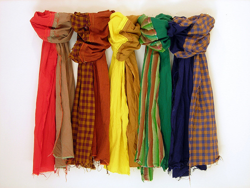 http://www.lizjohnsonbooks.com/wp-content/uploads/2010/10/scarves.jpg